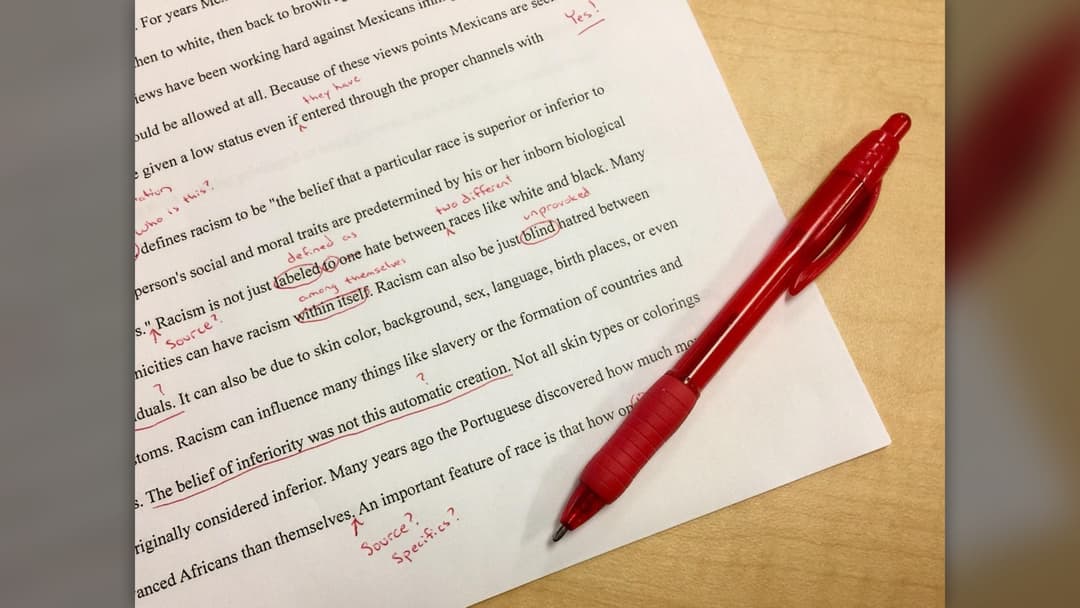 2. Grammar And Spell Checking