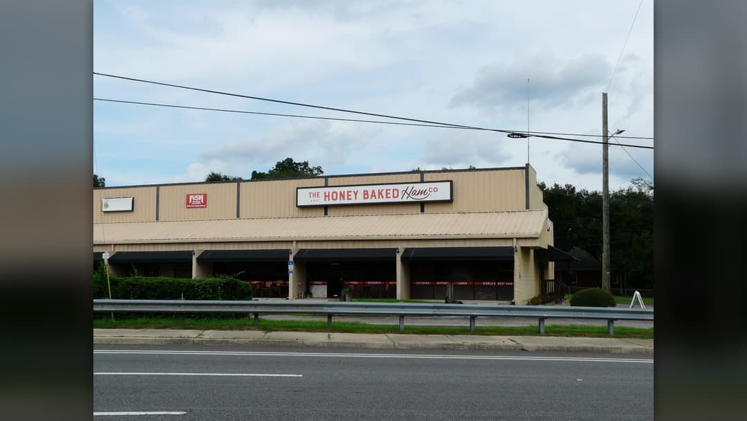 15. HoneyBaked Ham Turkey Feast ($11.67/Person)