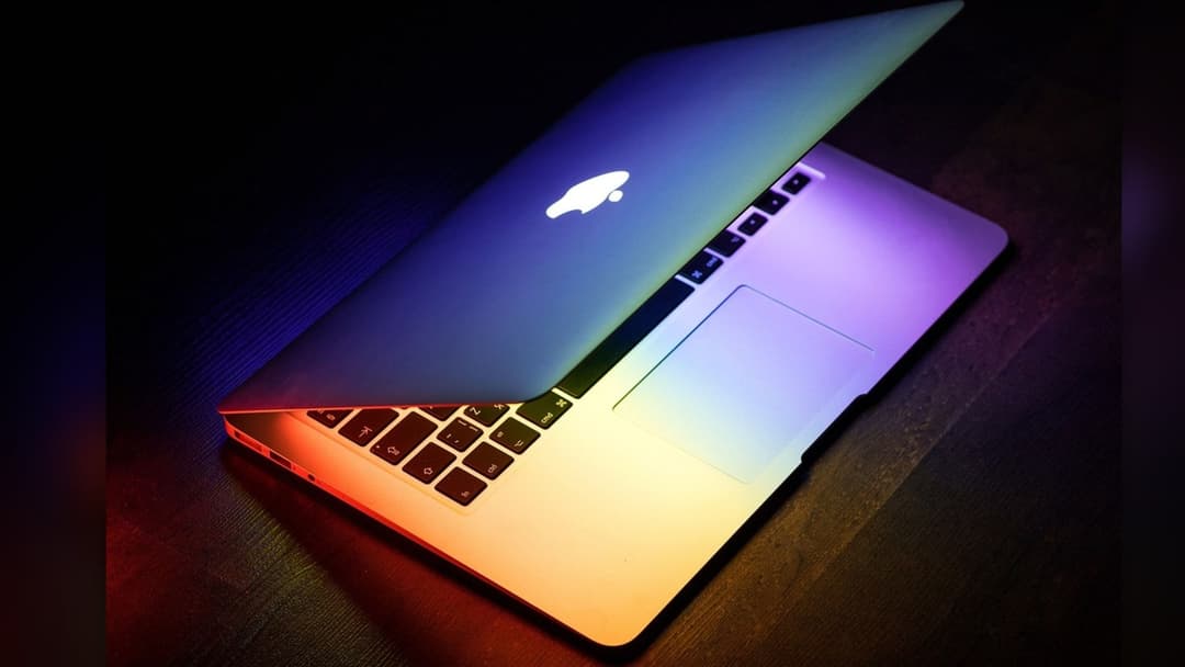 4. 2,000-Nit Peak HDR Brightness And Contrast