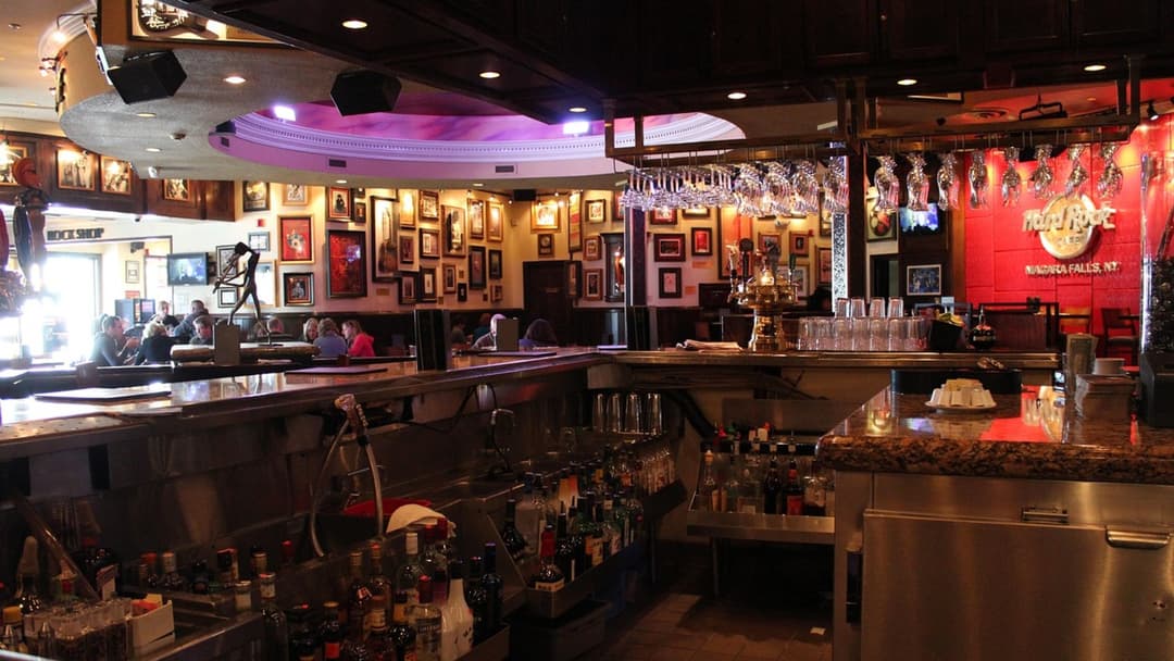 1. United States (18% To 25% Unrivaled Tipping Culture)