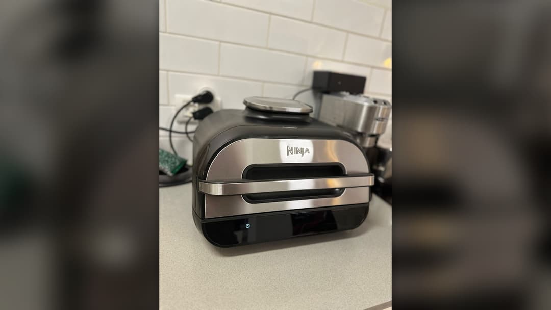 4. Ninja Foodi Dual-Zone Smart Air Fryer & Grill