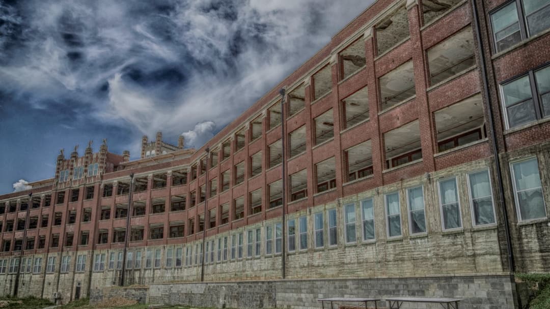 Gothic brick exterior of Waverly Hills Sanatorium in Louisville, Kentucky