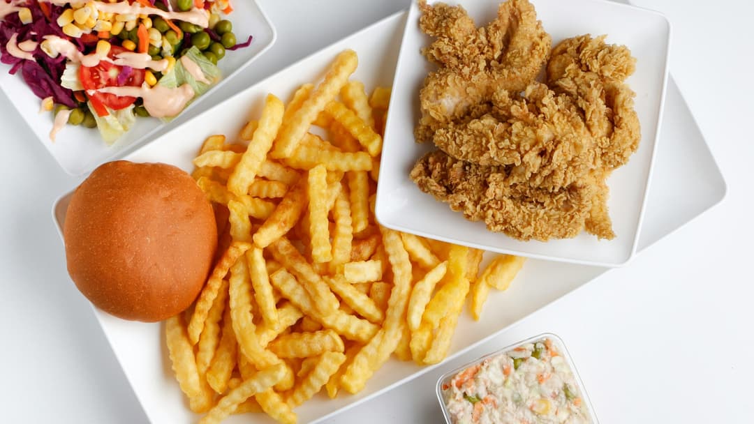 9. Fast-Food Meal Bundles That Inflate Order Totals