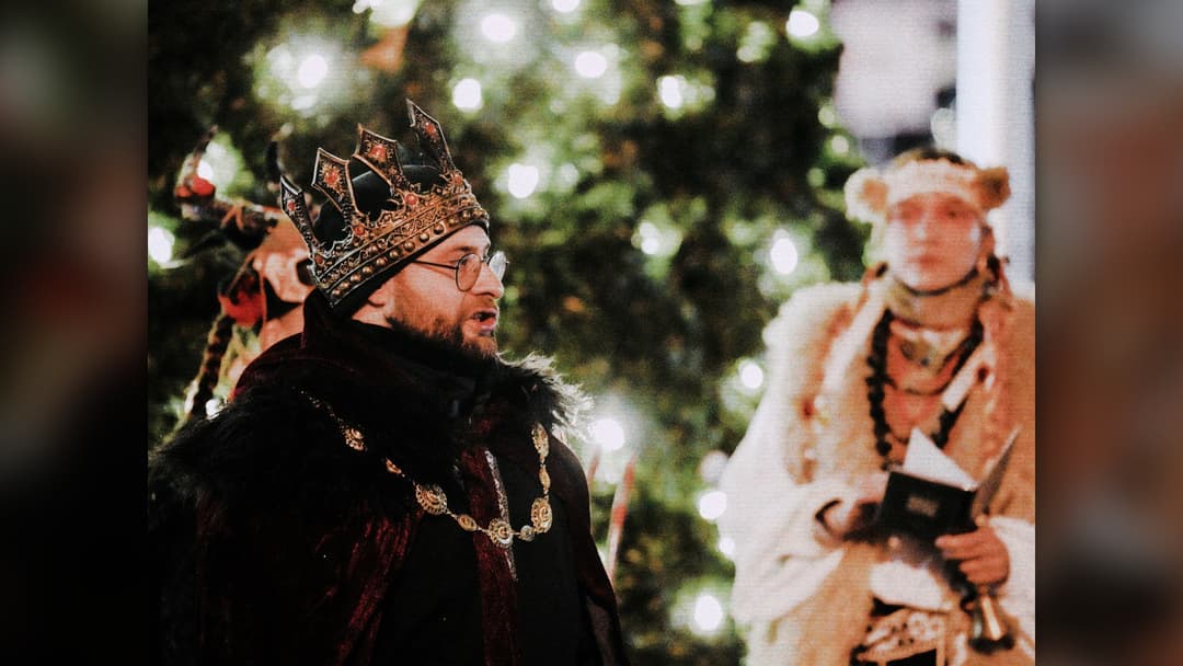 September, Renaissance Royalty