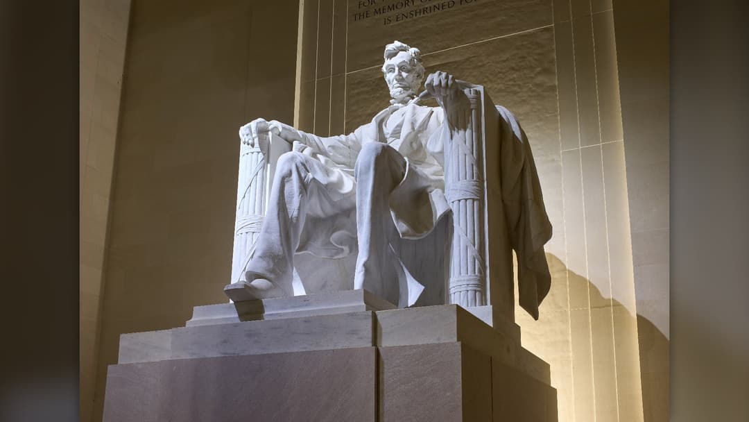 1. Lincoln Memorial (Washington, D.C.)