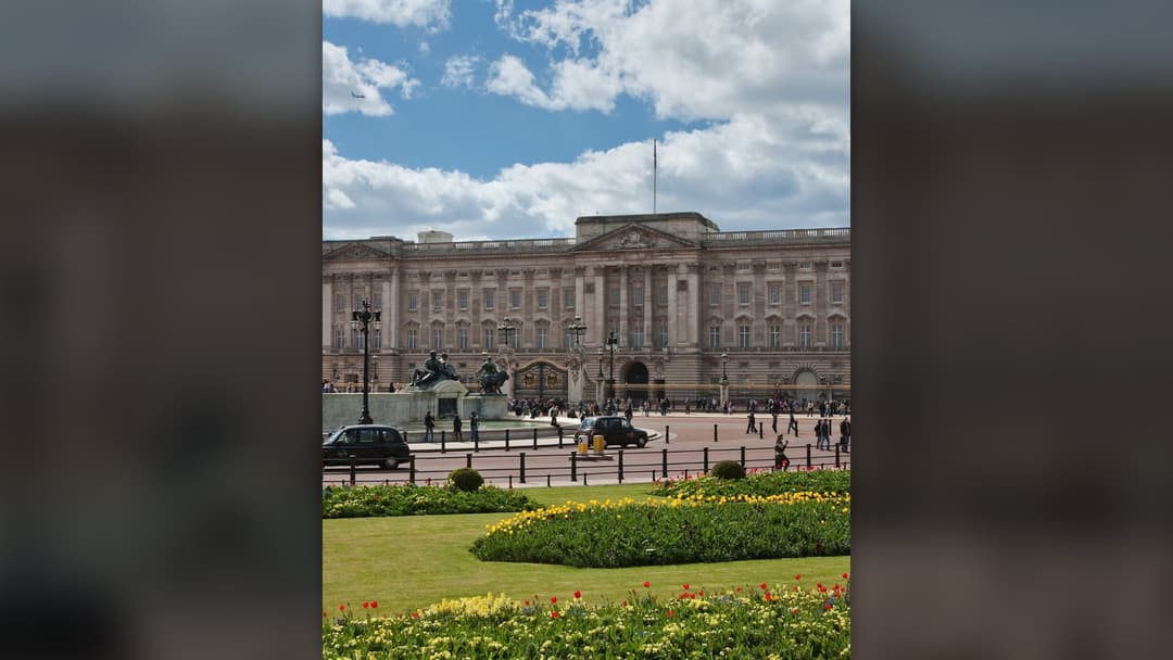 17. Knighted By Queen Elizabeth II At Buckingham Palace