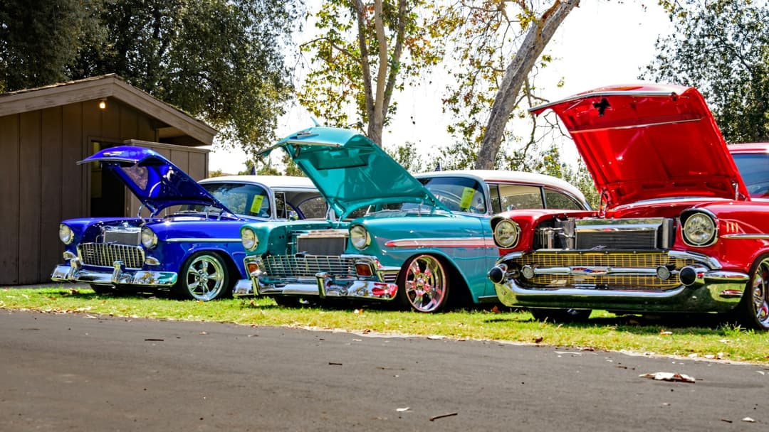 Step back into the golden era: 10 rare snapshots of chrome fins, neon diners, and neighborhood games that capture the unforgettable heartbeat of classic America.