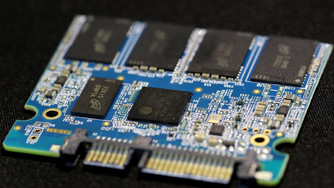 10. Up To 128GB Memory And 16TB Storage