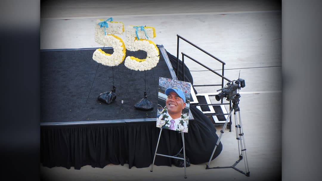 6. Junior Seau: NFL Hall Of Fame Linebacker