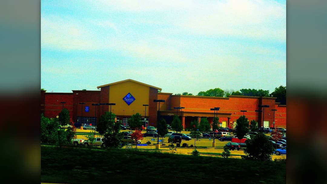 13. Sam's Club Ultimate Feast ($10.00/Person)