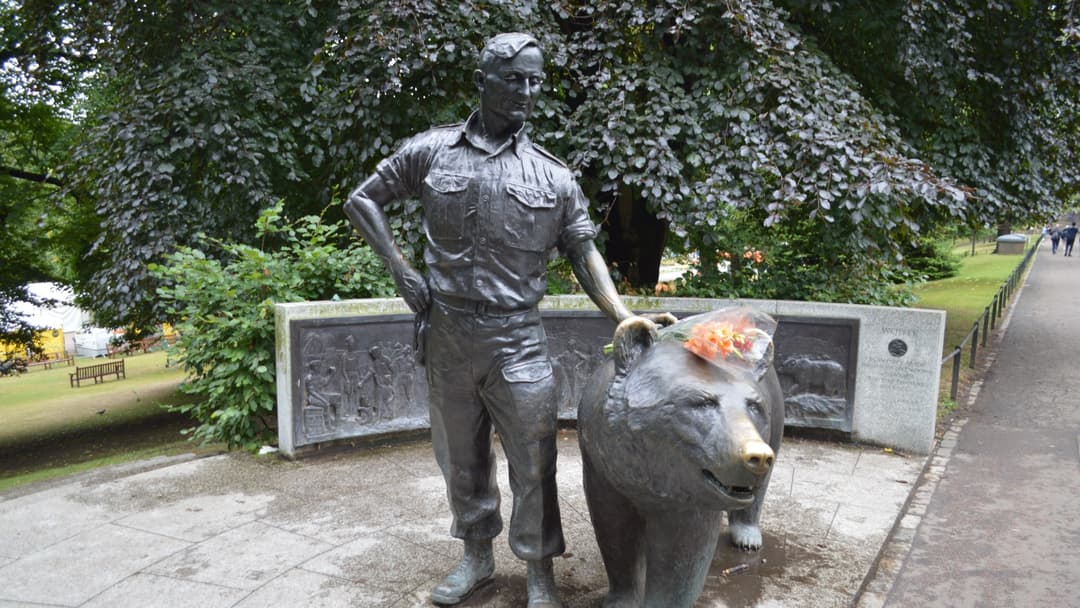 #4. Wojtek The Bear Soldier (WWII, 1942)