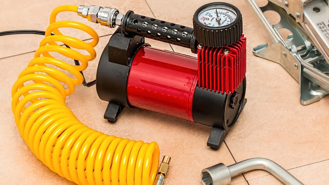 8. Cold Tire Pressure (PSI)