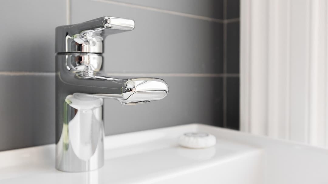1. Having Separate Hot And Cold Taps