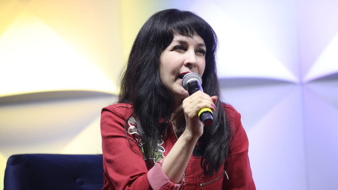 14. Grey DeLisle (Vicky, Mandy, Azula, Daphne Blake)