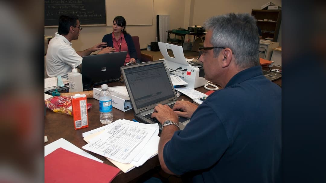 14. The Cyberloafing Surge: Sinking Office Focus