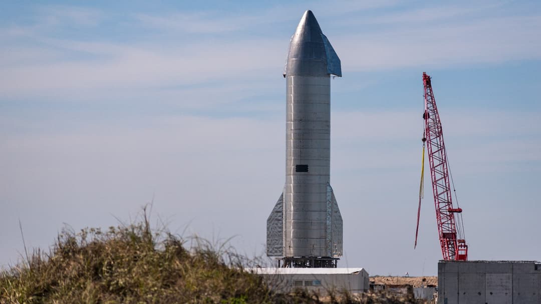 6. Commercial Spaceports: Reusable Heavy-Lift Hubs