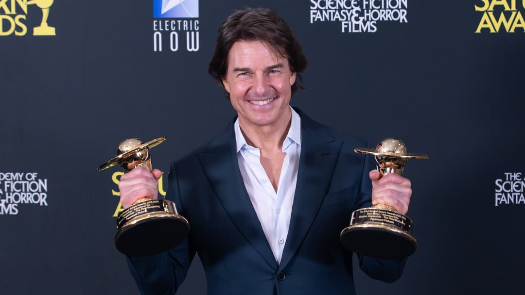 #14. Tom Cruise (14 Schools In 15 Years)