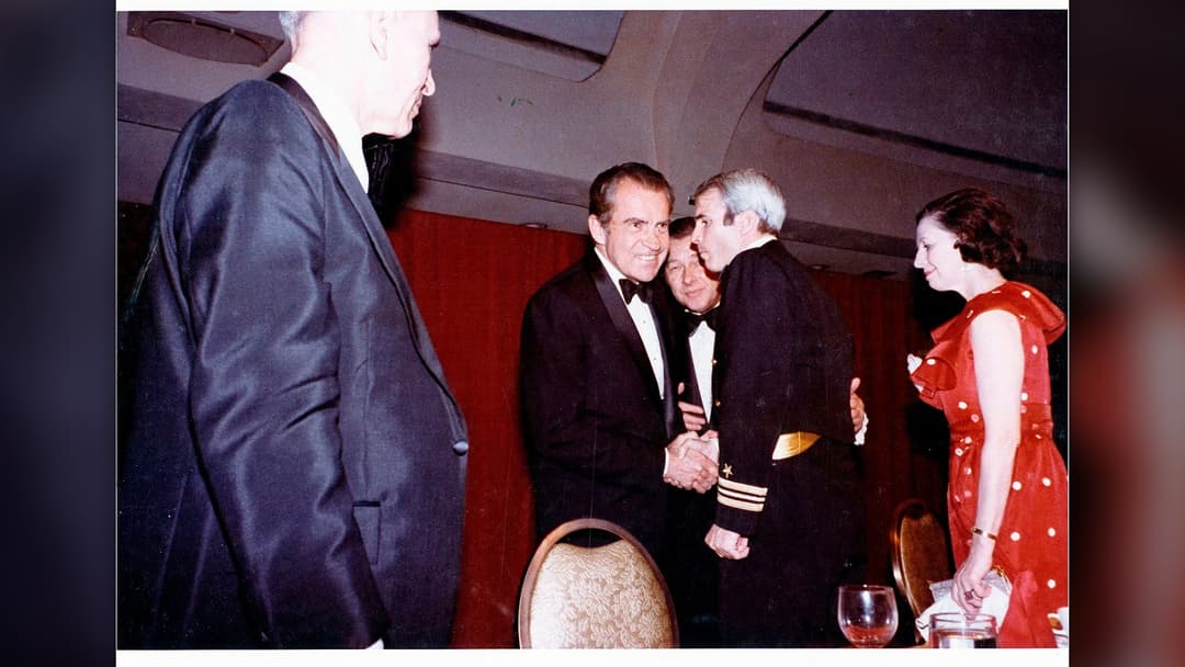 President Richard Nixon greeting US Navy Lieutenant Commander John McCain in 1973.