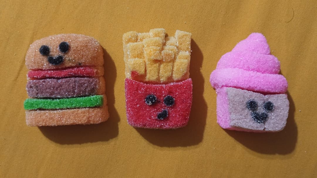 Ultra-processed junk food and fast food meal