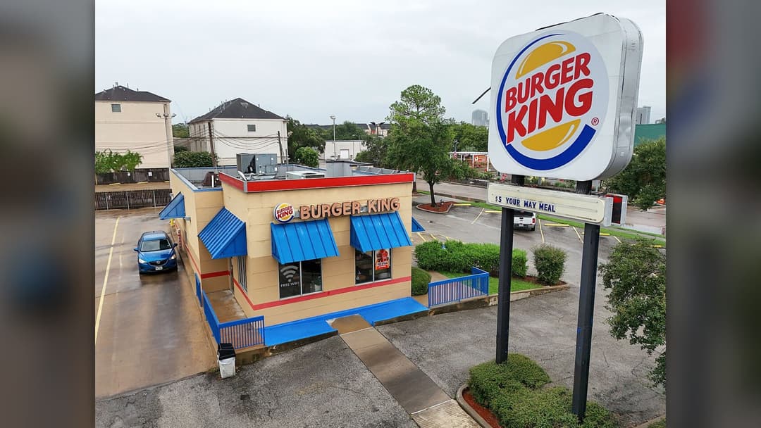 Exterior storefront photograph of Burger King location in the United States.