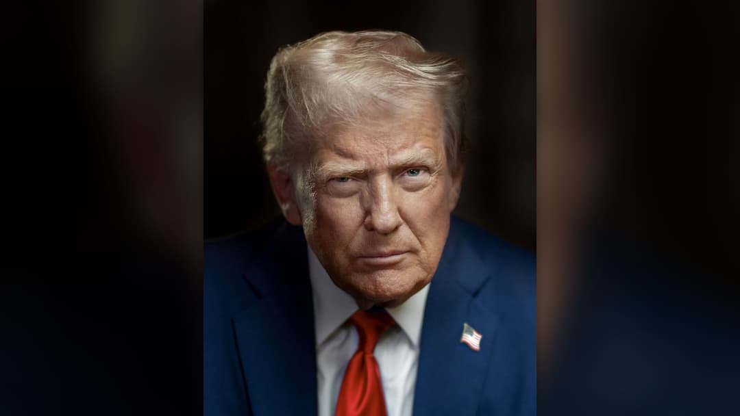 Official Presidential Portrait of President Donald J. Trump in the White House